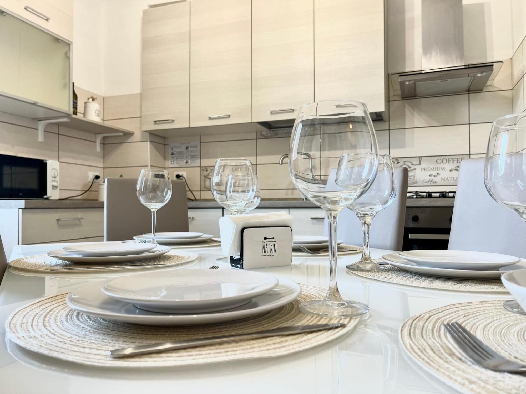 All'Apulia N'23 - Apartment With Parking Lecce Zewnętrze zdjęcie